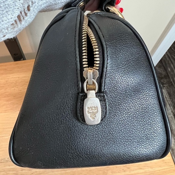 TRADED - MCM Black and Mini Boston Handbag with Structured Design - Picture 3 of 14